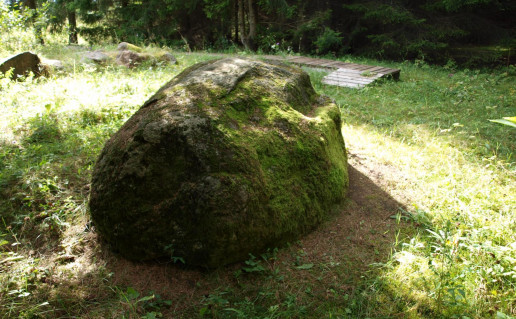 35. Mergiškių akmuo.jpg